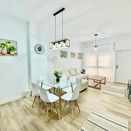 Appartamento Puente Praga Aparment Madrid Esterno foto
